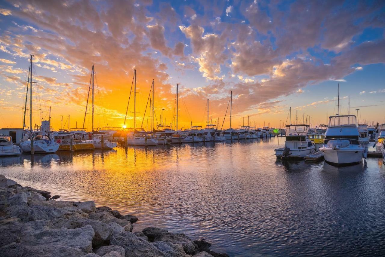 Sunset Place Apartments Perth Luaran gambar